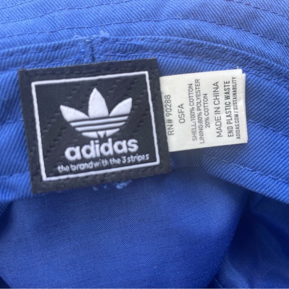 Men’s Adidas one size fits all bucket hat - Picture 2 of 3